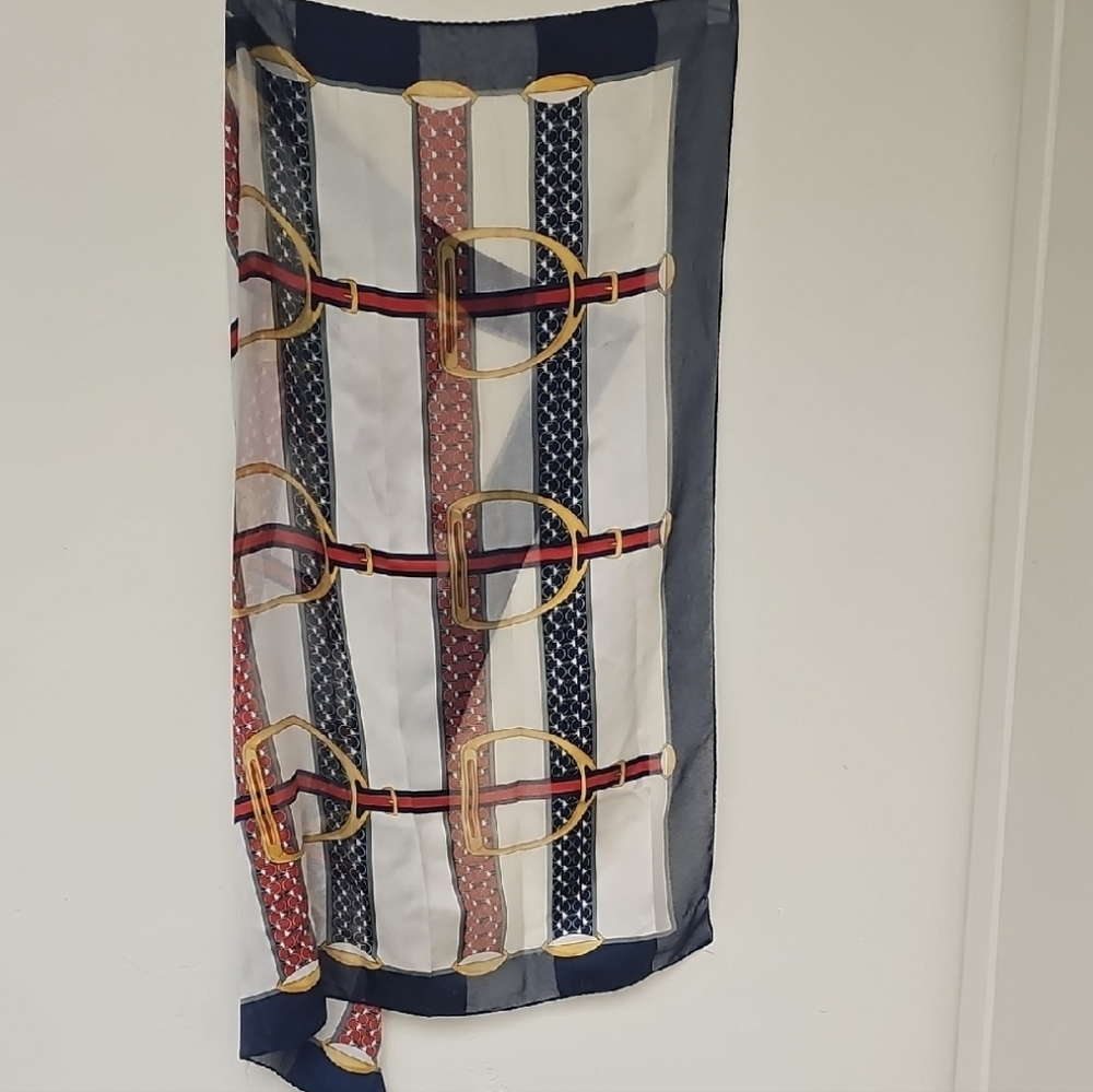 LILLY OF ITALY Elegant Navy and Gold Scarf